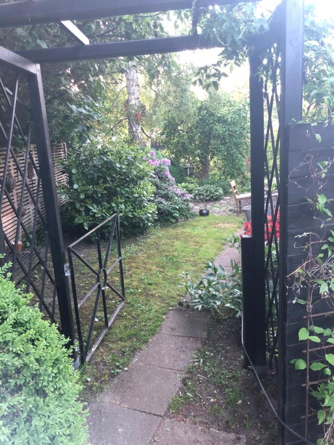Apartamento Retro Bolig - Fyldt Med Hygge! Ingen Luksus Kolind Exterior foto
