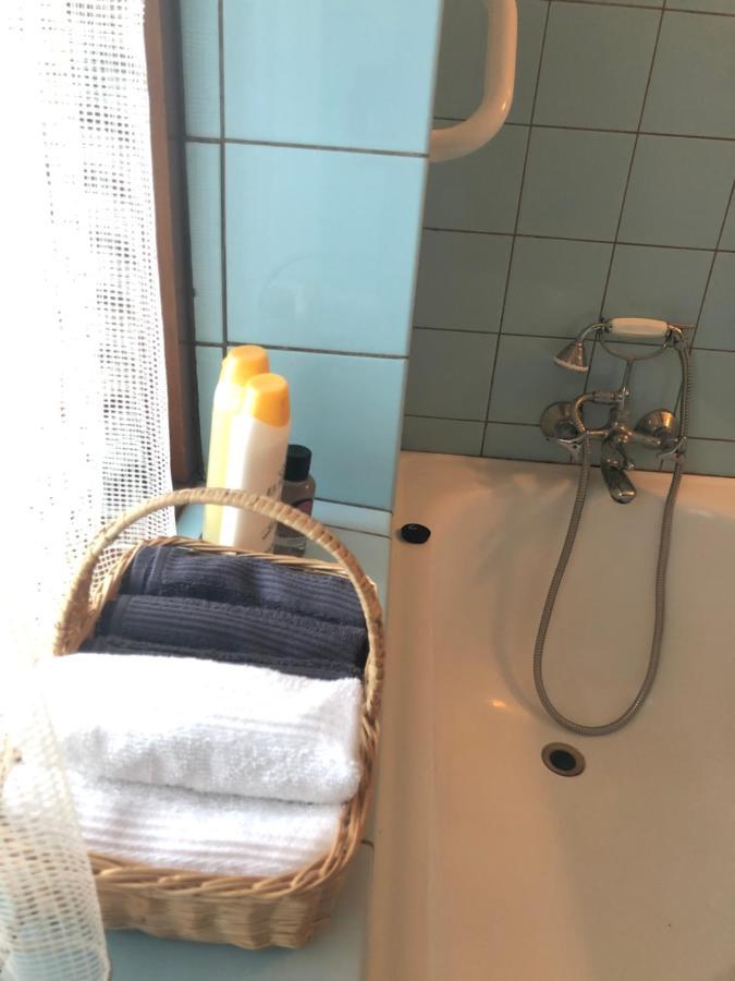 Apartamento Retro Bolig - Fyldt Med Hygge! Ingen Luksus Kolind Exterior foto