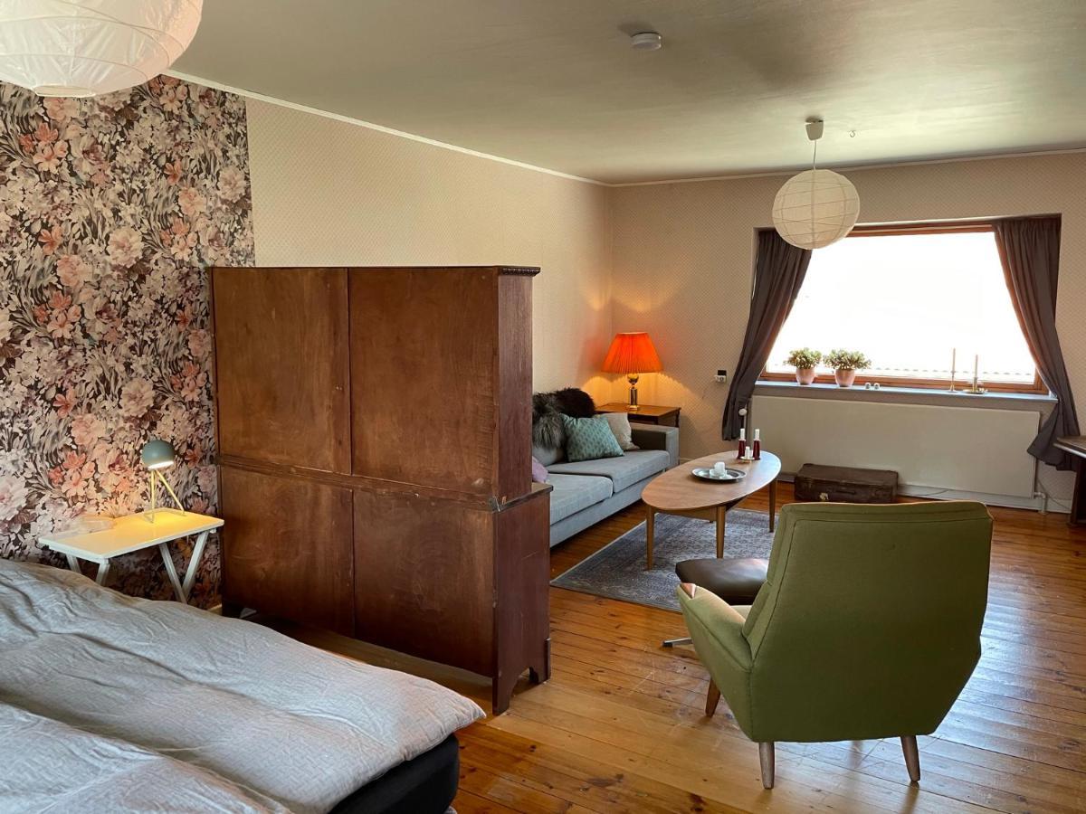 Apartamento Retro Bolig - Fyldt Med Hygge! Ingen Luksus Kolind Exterior foto
